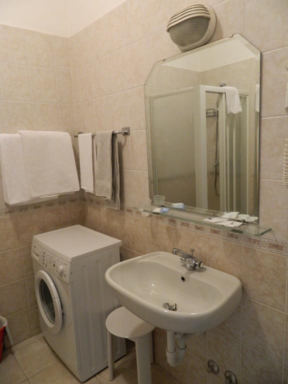 Residence Dei Fiori Bordighera Cameră foto